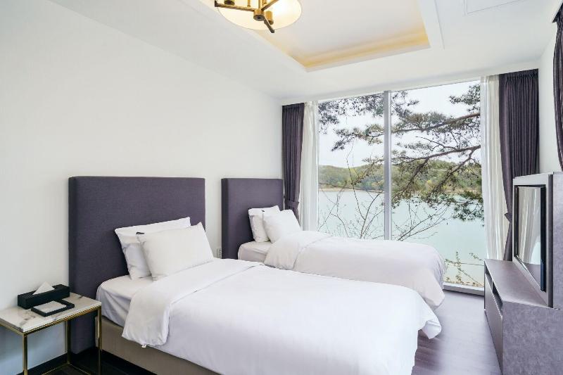 Goseong Hansan Marina Resort image