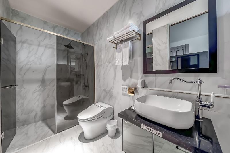 Goseong Hansan Marina Resort image