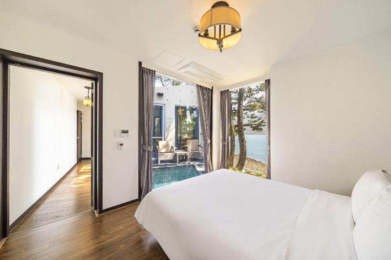 Goseong Hansan Marina Resort image