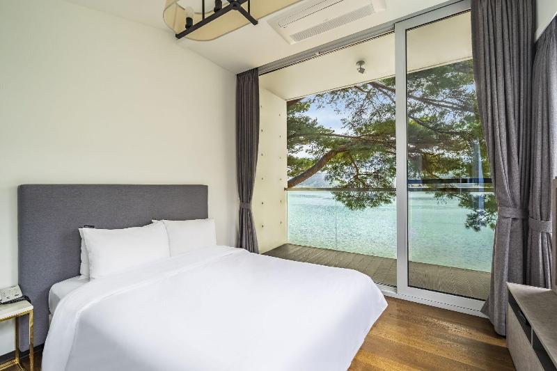Goseong Hansan Marina Resort image