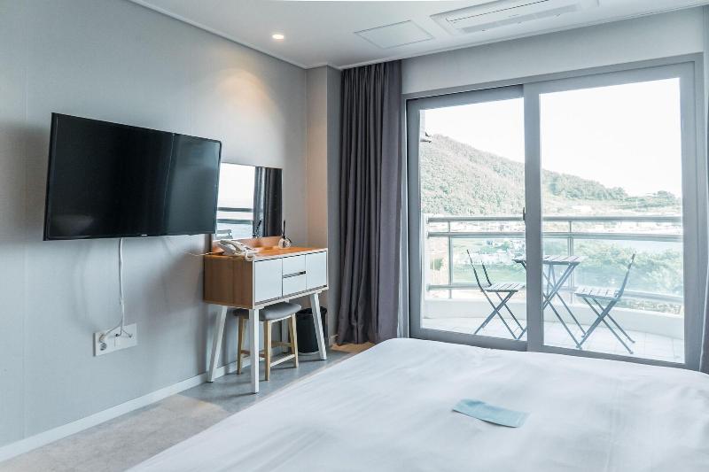 Namhae Sports Park Hotel image