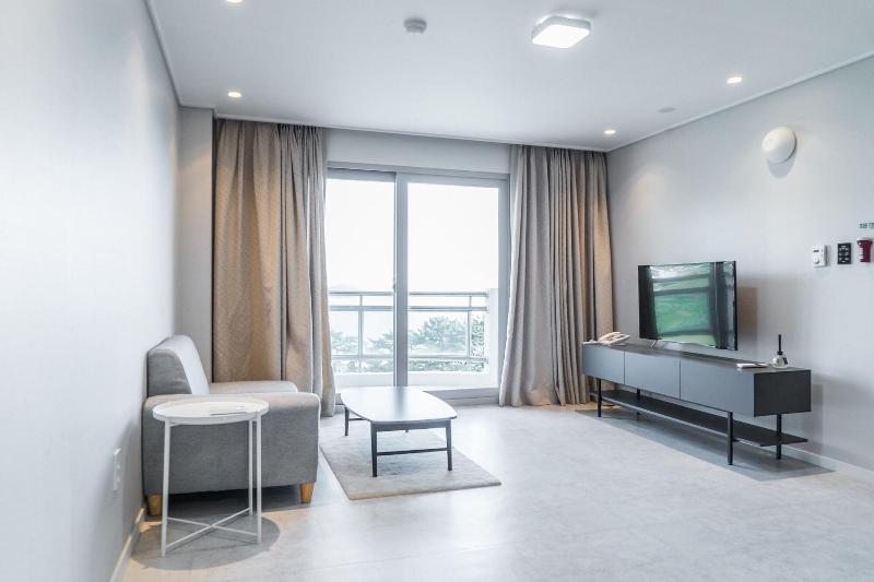 Namhae Sports Park Hotel image