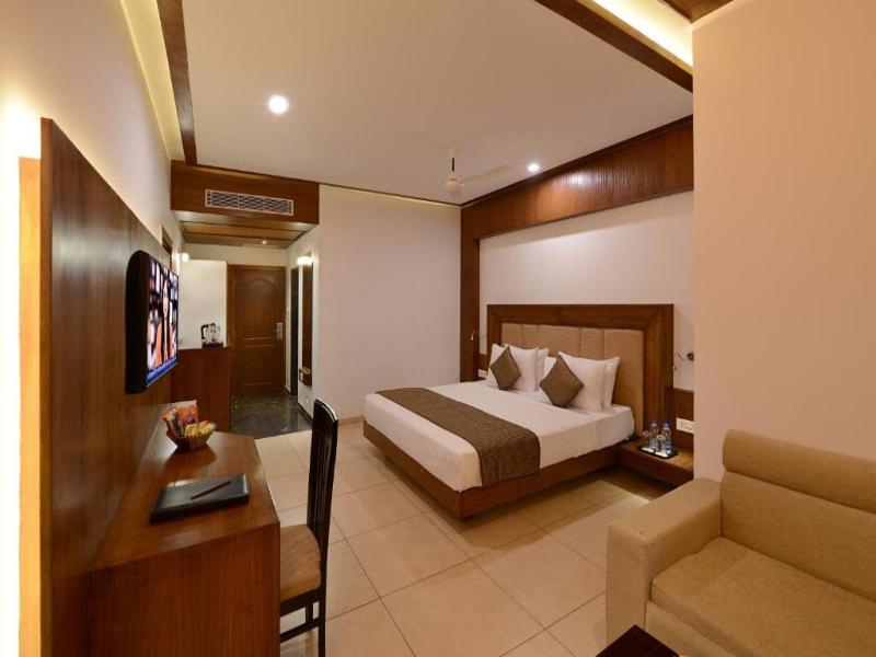 Double room. Deluxe. 6