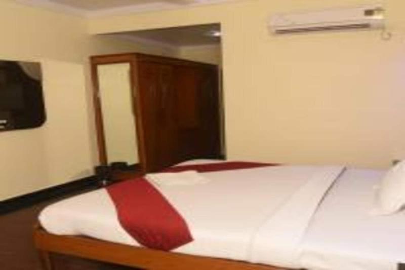 Hotel Rajhans International image