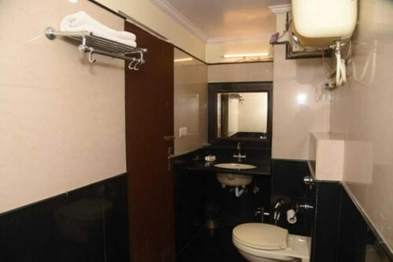 Hotel Rajhans International image
