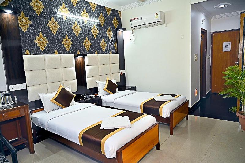 Hotel Rajhans International image