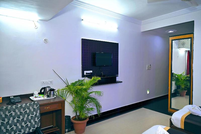 Hotel Rajhans International image