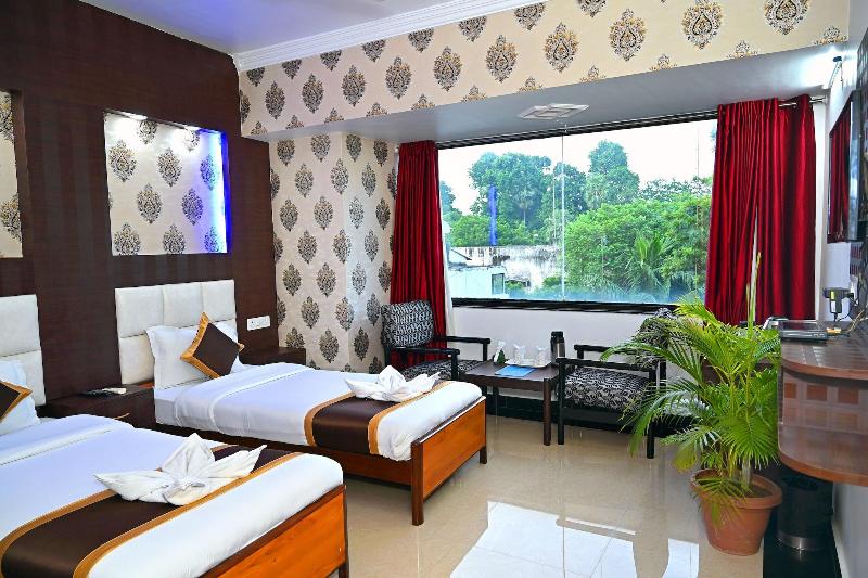Hotel Rajhans International image
