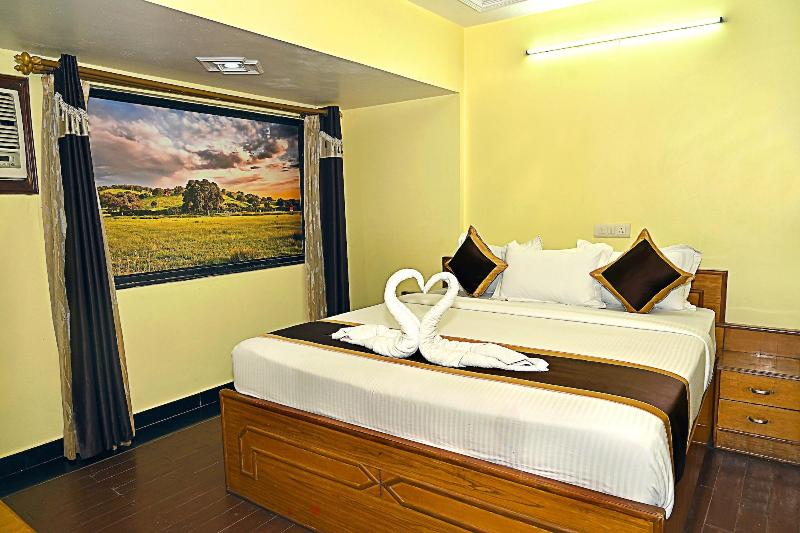 Hotel Rajhans International image