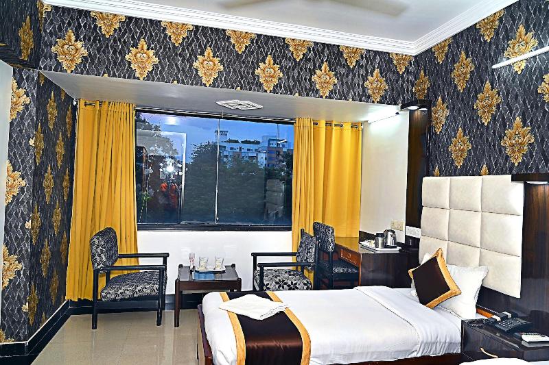 Hotel Rajhans International image
