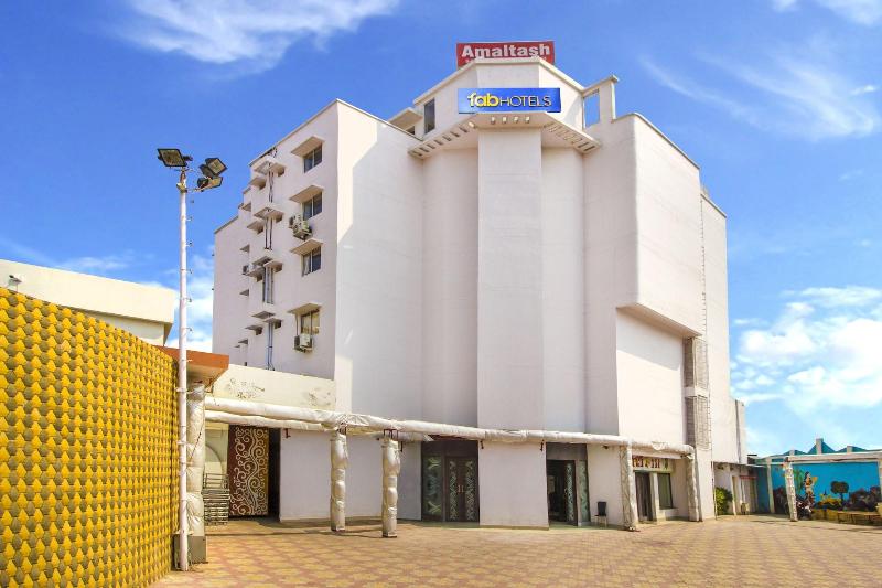 Fabhotel Amaltash — general view