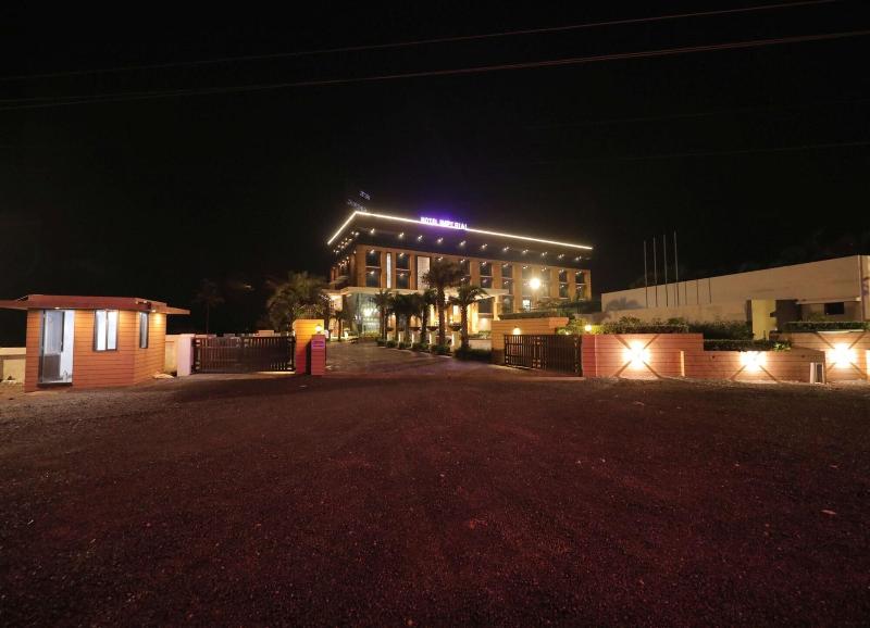 Sarovar Portico Somnath image