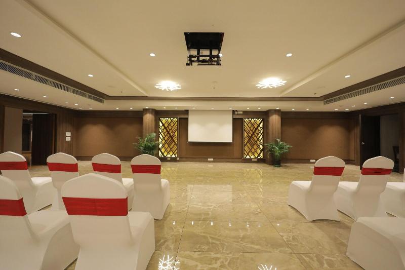 Sarovar Portico Somnath image