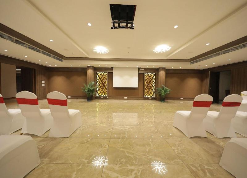 Sarovar Portico Somnath image