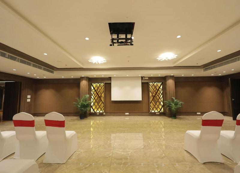 Sarovar Portico Somnath image