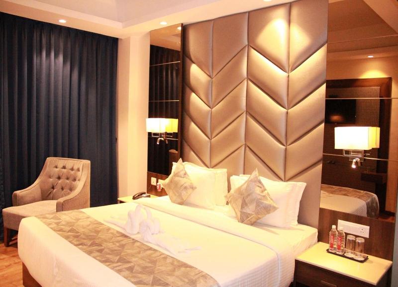 Sarovar Portico Somnath image