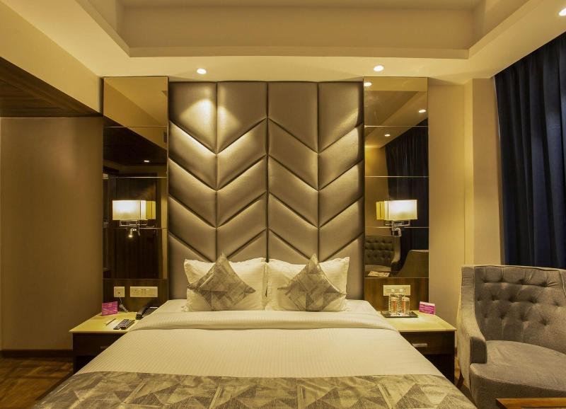 Sarovar Portico Somnath image