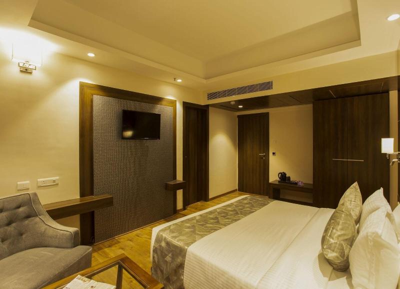 Sarovar Portico Somnath image