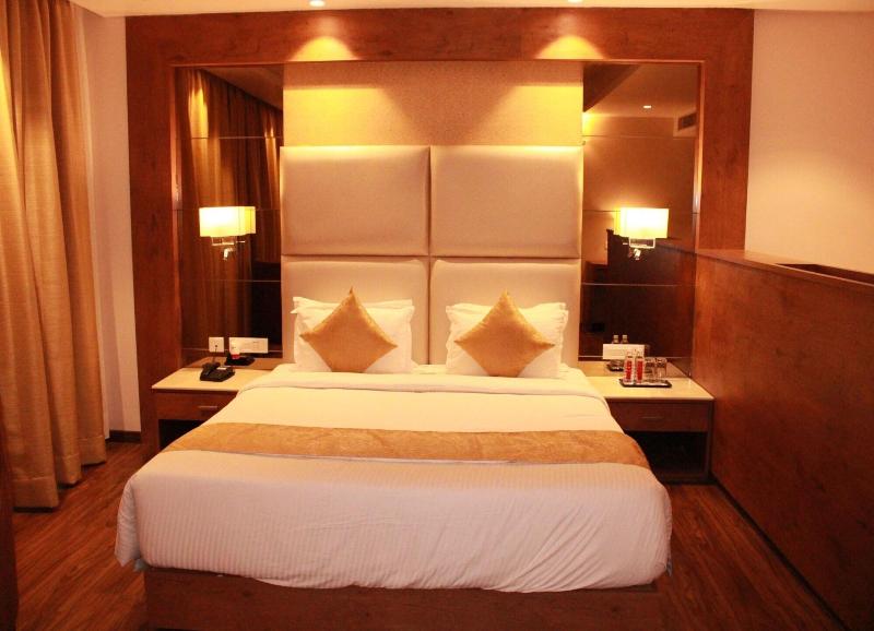 Sarovar Portico Somnath image