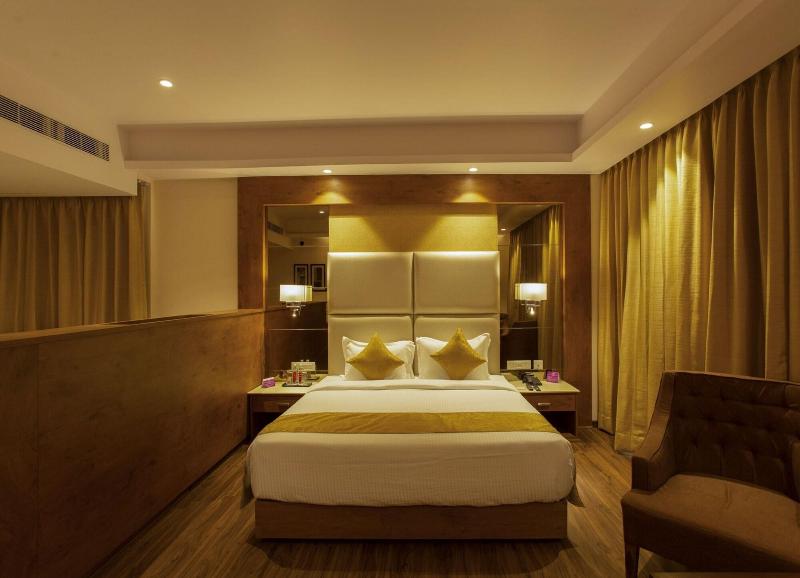 Sarovar Portico Somnath image