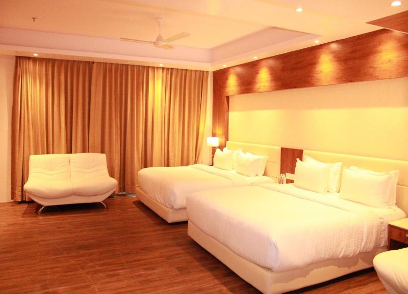 Sarovar Portico Somnath image