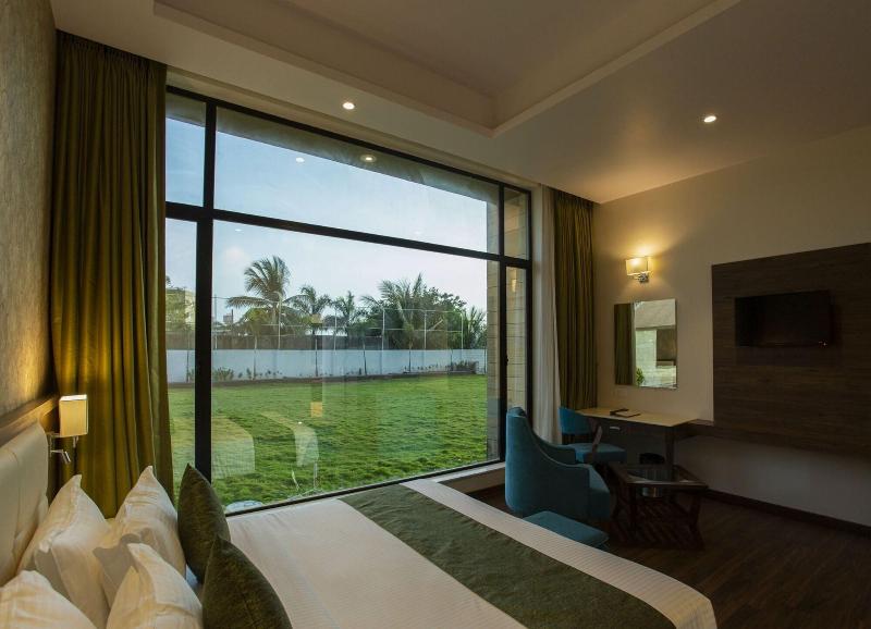 Sarovar Portico Somnath image