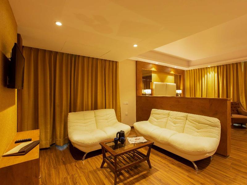 Sarovar Portico Somnath image