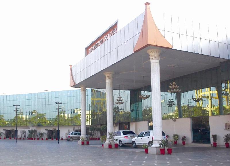 Hotel Mansarover Paradise image