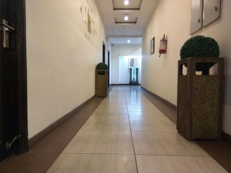 Hotel Mansarover Paradise image