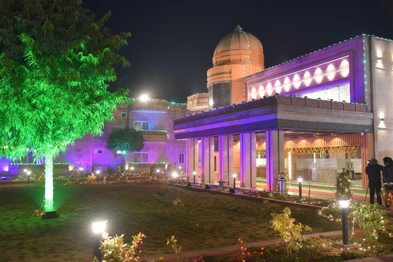 Riverfront Resort — exterior view