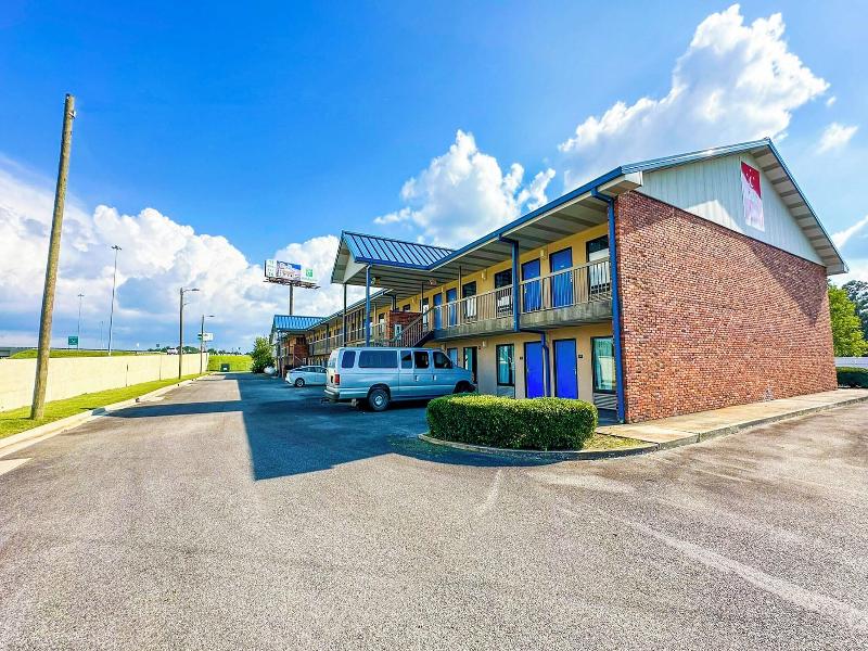 Travelodge by Wyndham Hahira