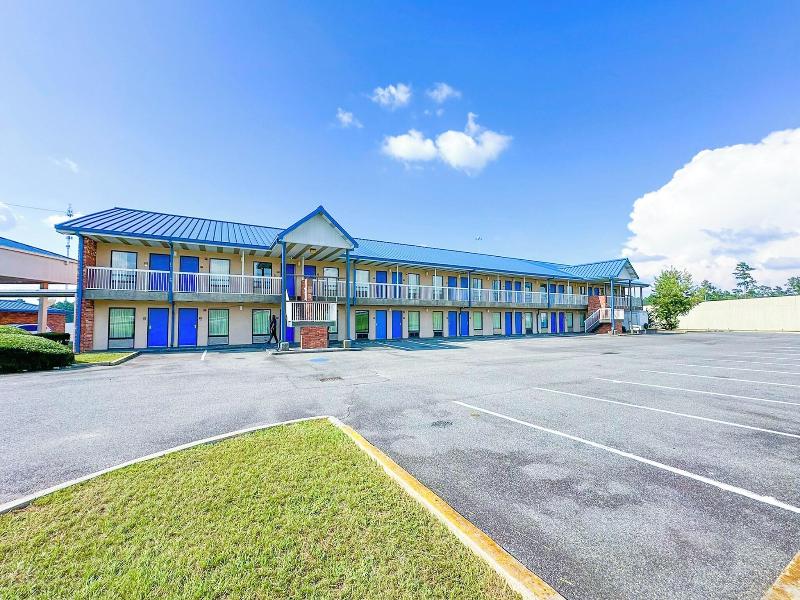 Travelodge by Wyndham Hahira