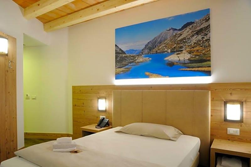 Touring Hotel & Spa image