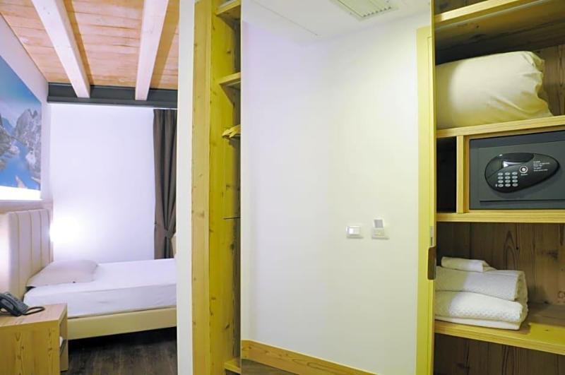 Touring Hotel & Spa image