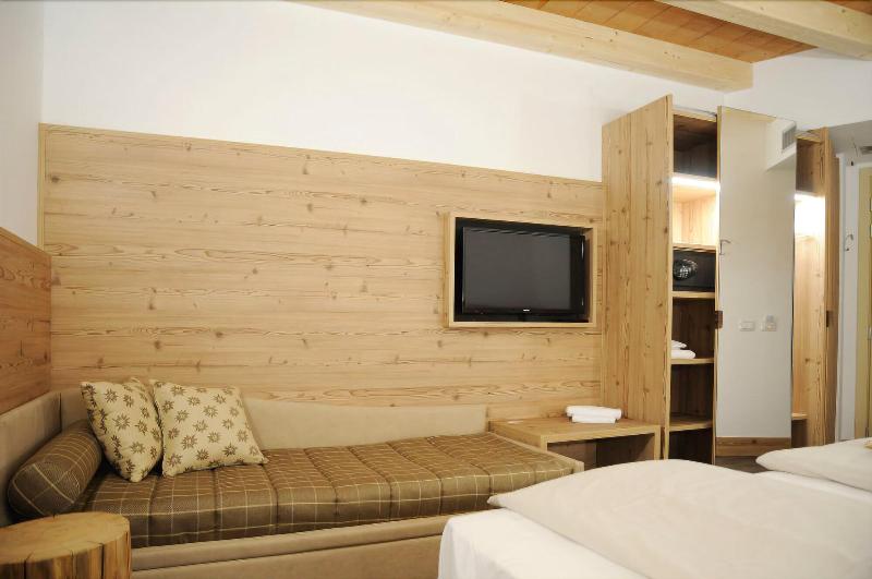 Touring Hotel & Spa image