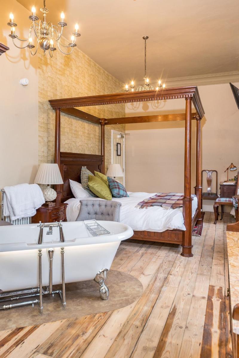 The Bull Hotel image