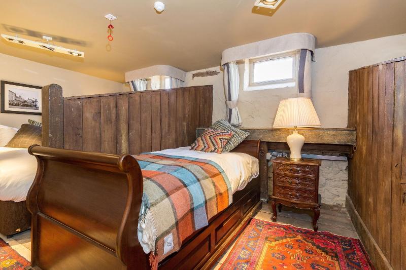 The Bull Hotel image