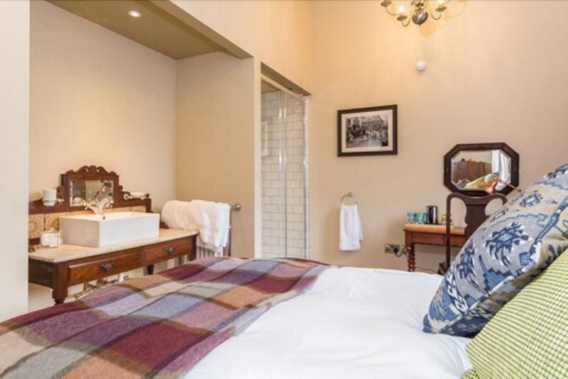 The Bull Hotel image