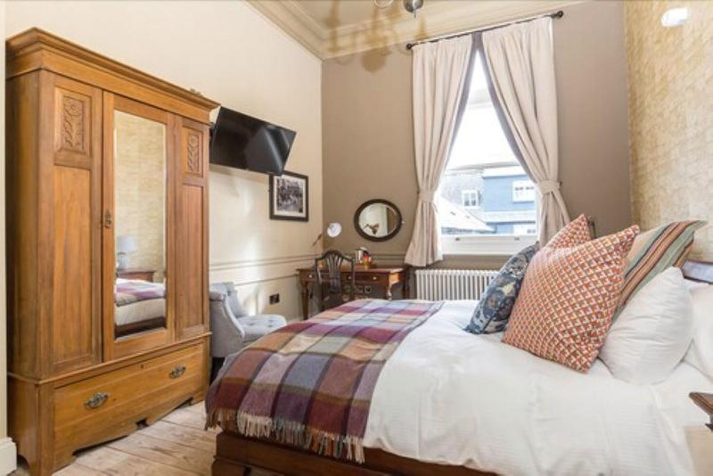 The Bull Hotel image