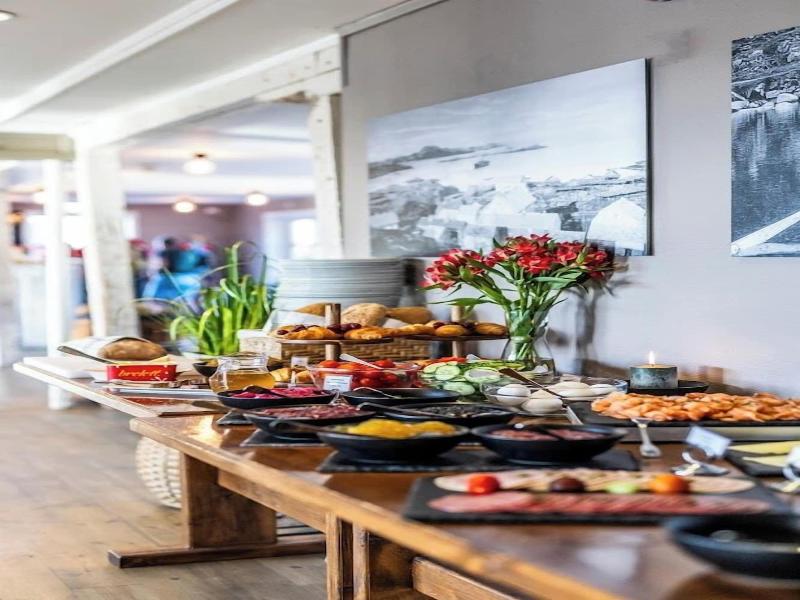 Brygga Restaurant & Room image