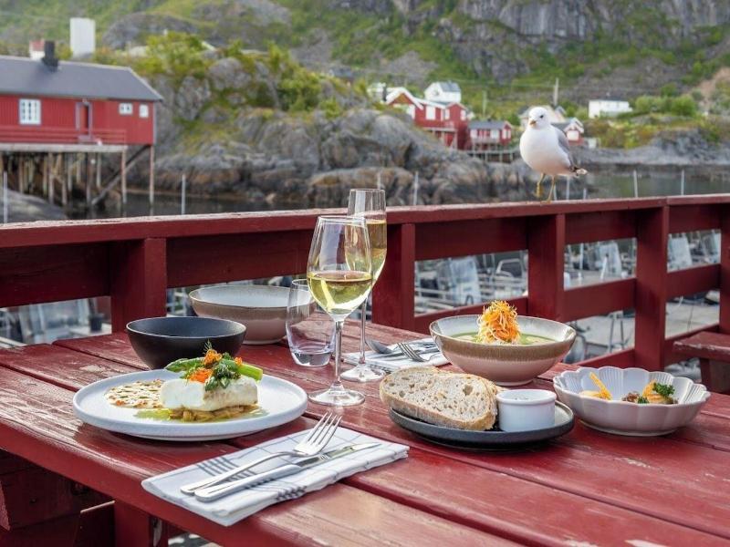 Brygga Restaurant & Room image