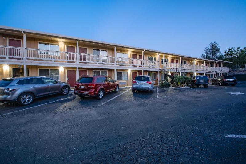Angels Inn image