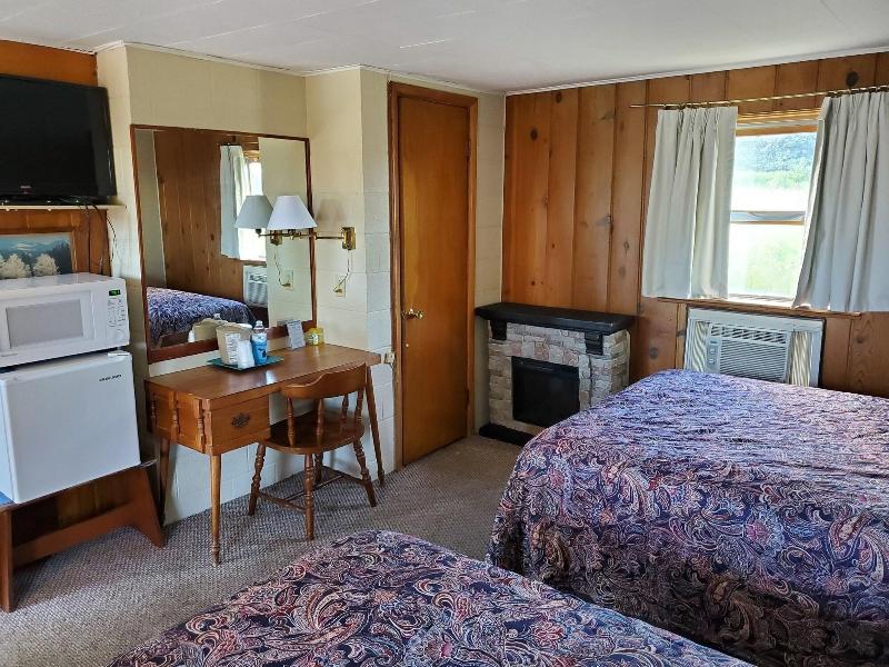 Gateway Motel image