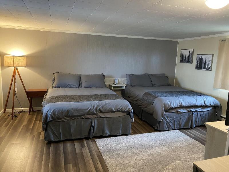 Gateway Motel image