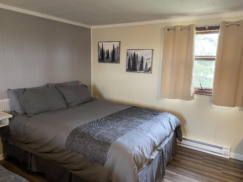 Gateway Motel image