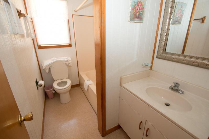 Outer Banks Motel image