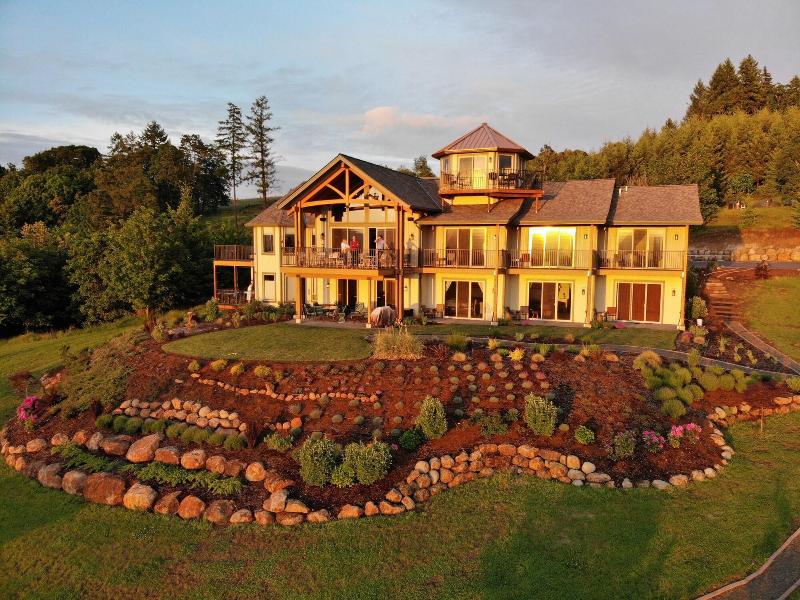 Bella Collina Bed & Breakfast image