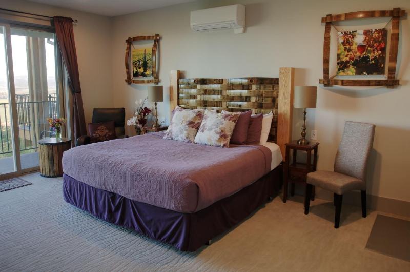 Bella Collina Bed & Breakfast image