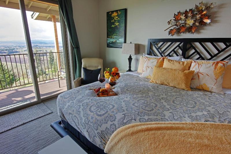 Bella Collina Bed & Breakfast image
