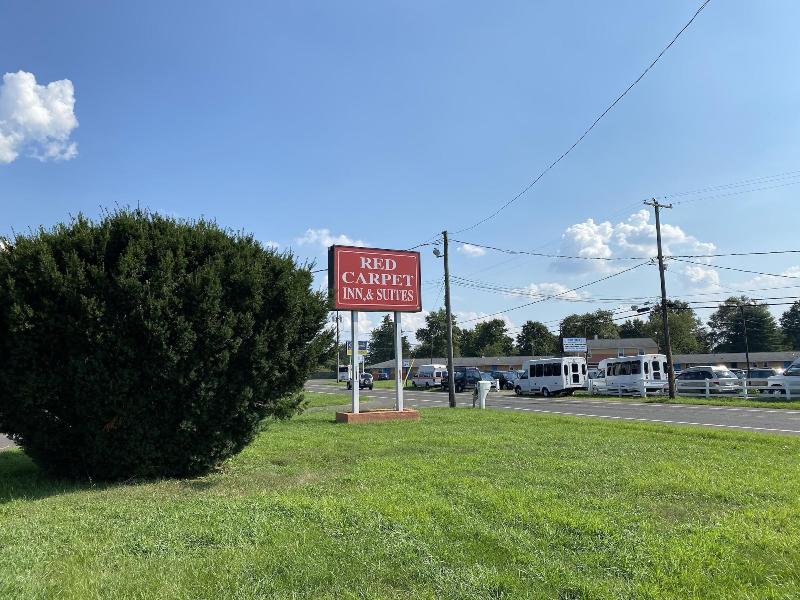 Red Carpet Inn And Suites image